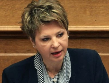 Γεροβασίλη: Να συλλάβουν τον Ρουβίκωνα επειδή ανήρτησε πανό και έφυγε;